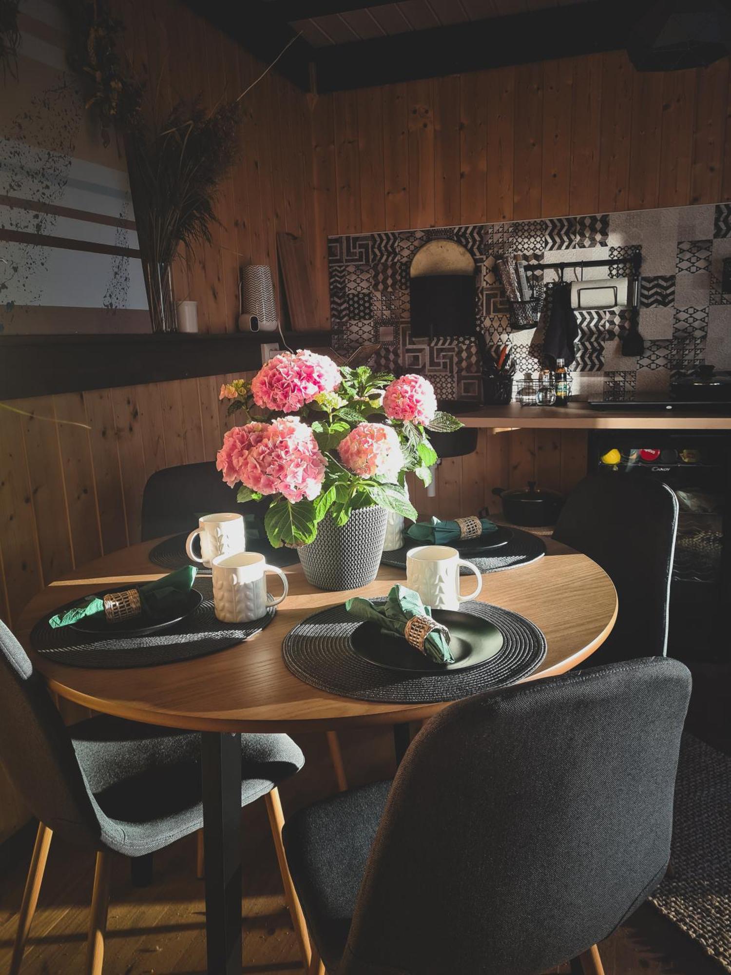 Million Star Hotel Latgale Nastrova Екстер'єр фото
